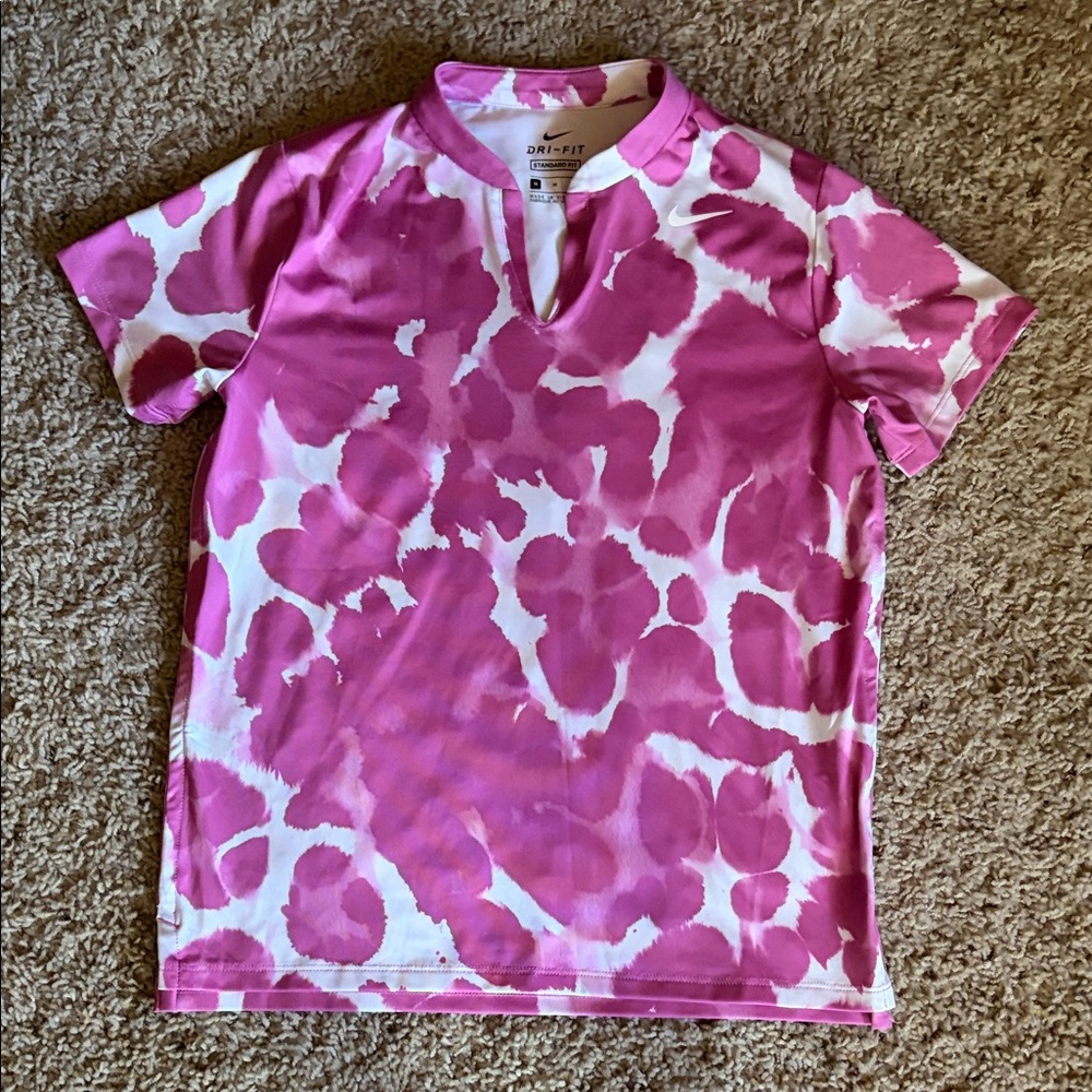 Girls Nike Dri-Fit Standard Fit Golf Shirt Pink and White Camo Pattern Size M